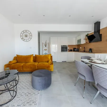 Apartment Sisters - Free Parking Trogir