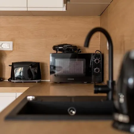 Sisters - Free Parking Lejlighed Trogir