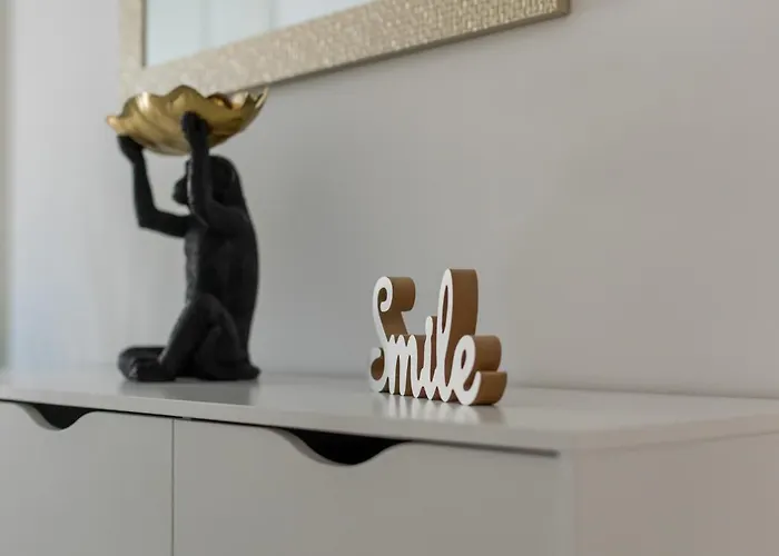 Sisters - Free Parking شقة تروغير