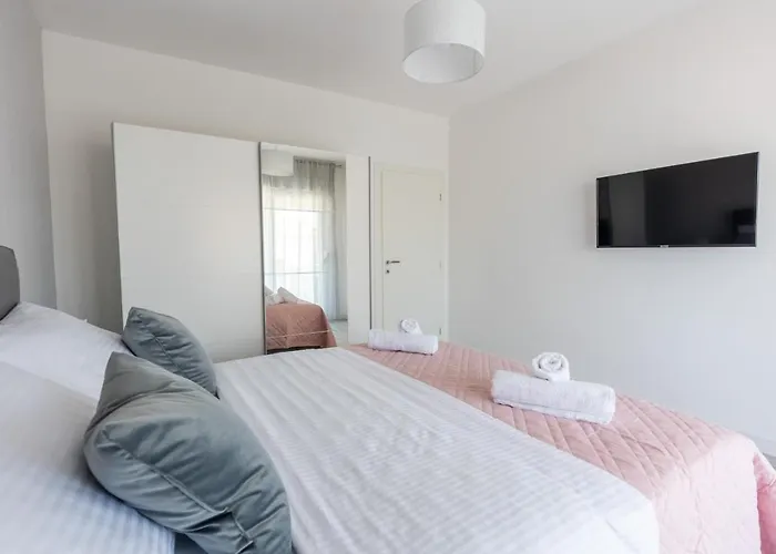 Sisters - Free Parking 아파트 *