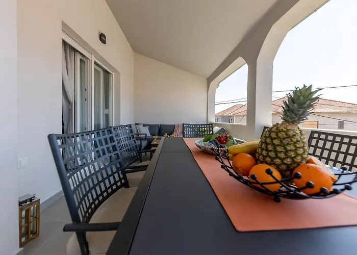 Sisters - Free Parking شقة